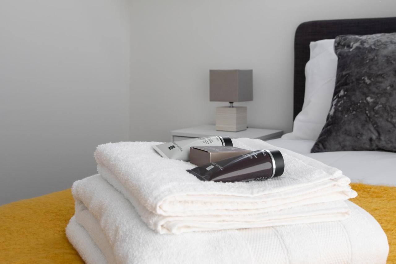 Castle Reach Apartment โคล์เชสเตอร์ ภายนอก รูปภาพ