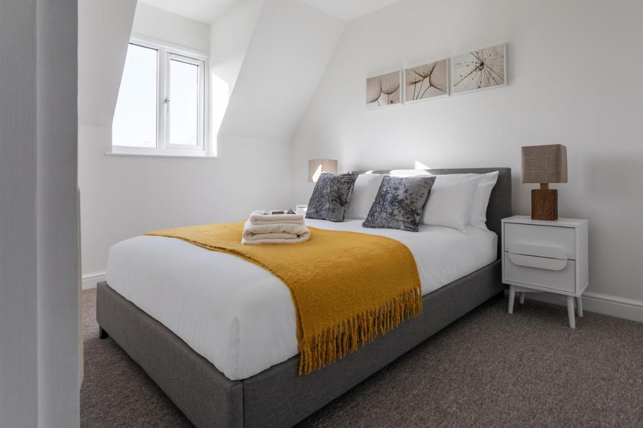 Castle Reach Apartment โคล์เชสเตอร์ ภายนอก รูปภาพ