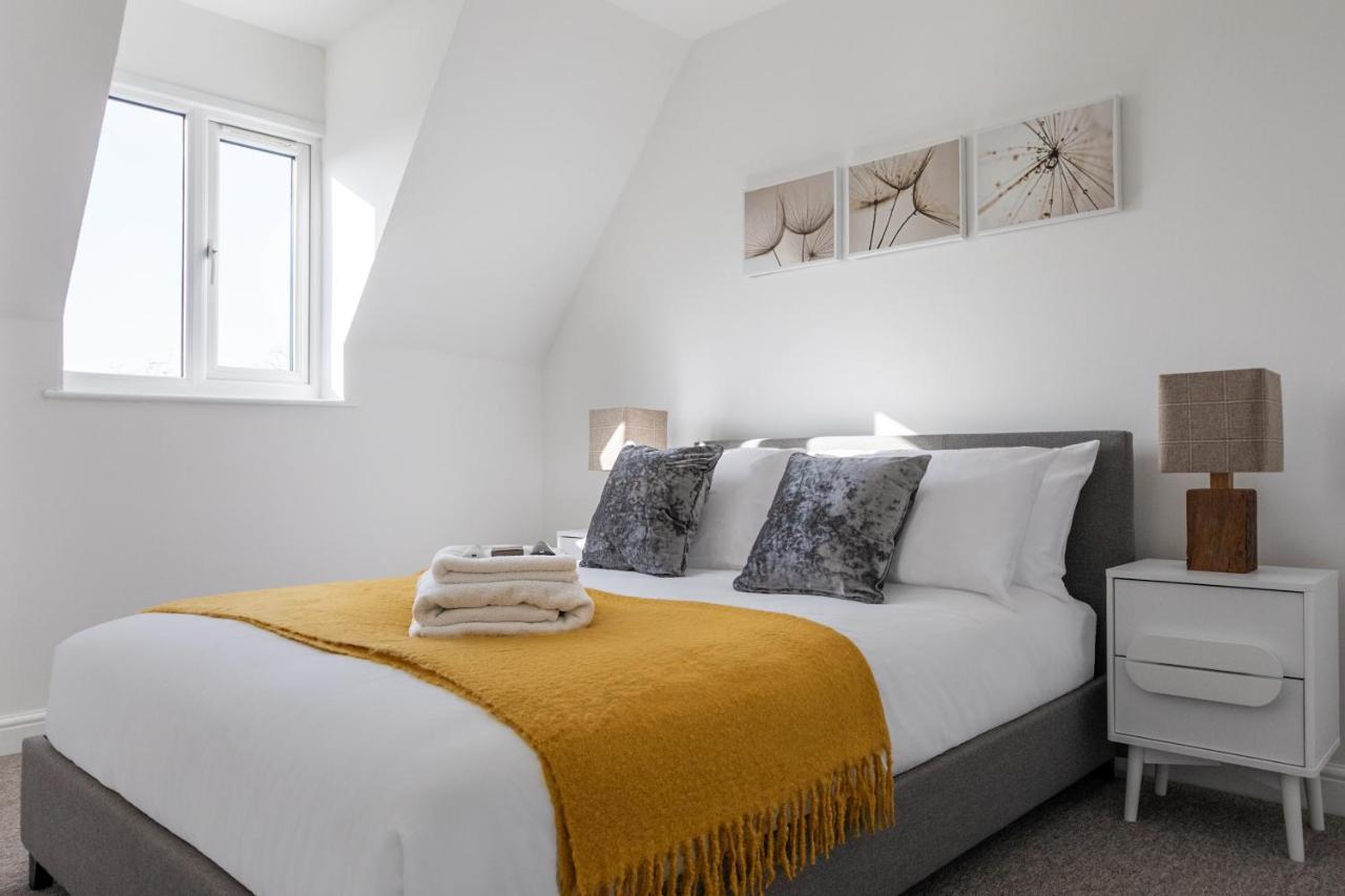 Castle Reach Apartment โคล์เชสเตอร์ ภายนอก รูปภาพ